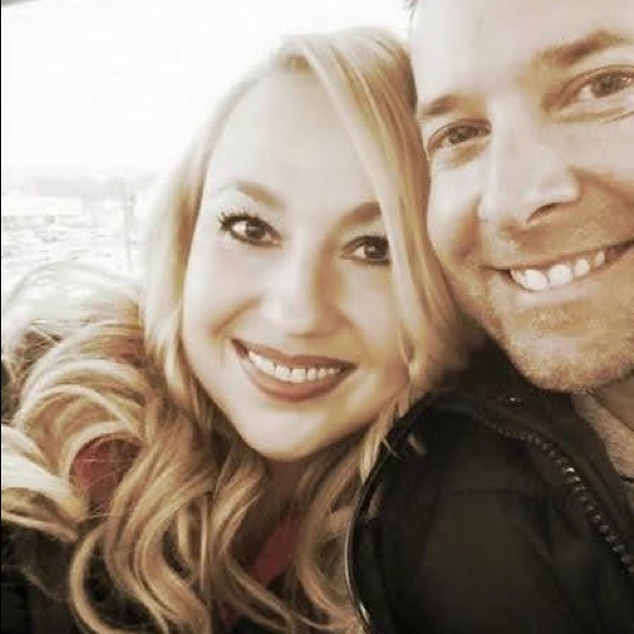 GOING LIVE NOW! LIKE FOR LIVE SHOW NOTIFICATIONS - Picture 4 of 6